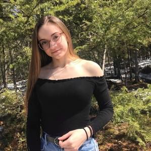 Meet your Posher, Héléna